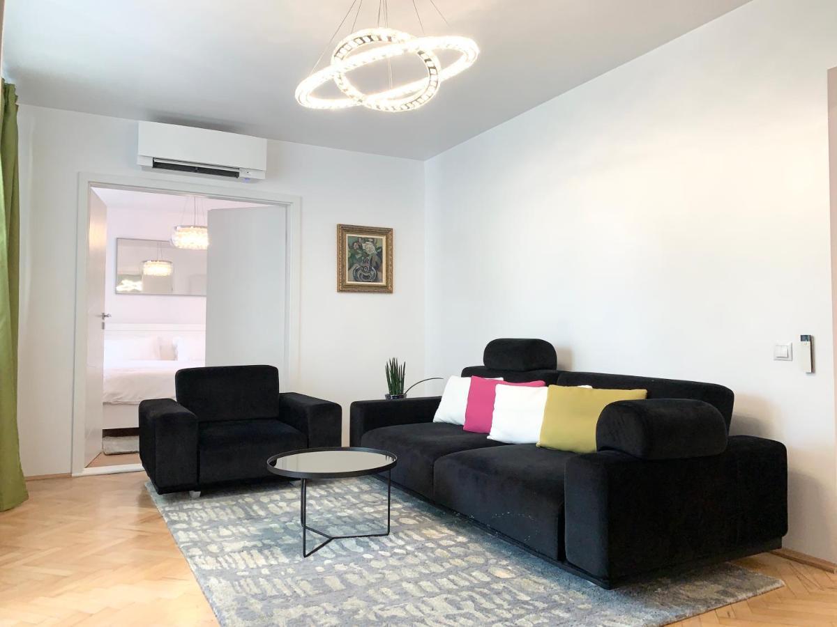 Elite Apartment Târgu-Mureş Exteriör bild